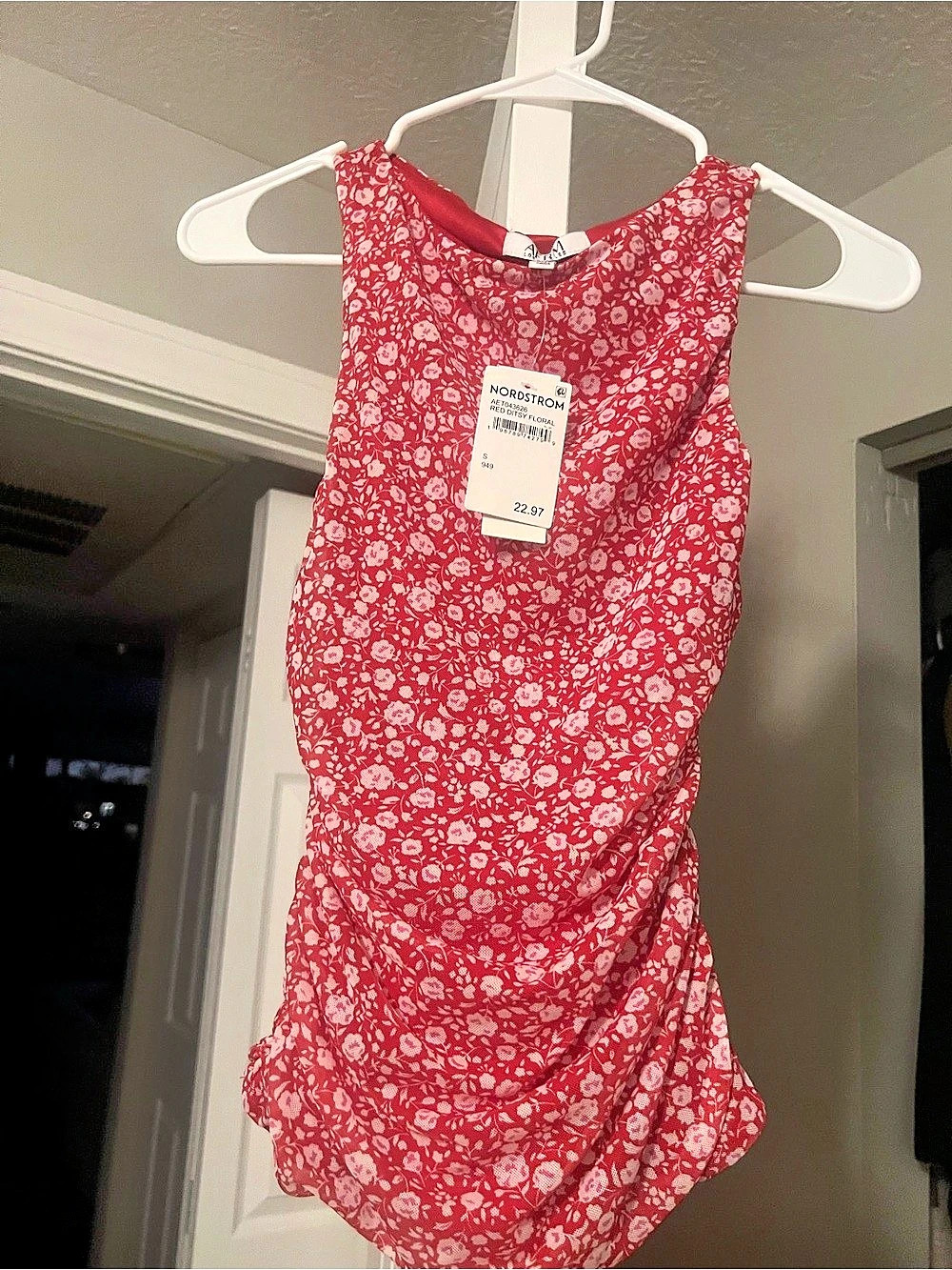 Nordstrom Floral tank top in Red & White Size Small NWT